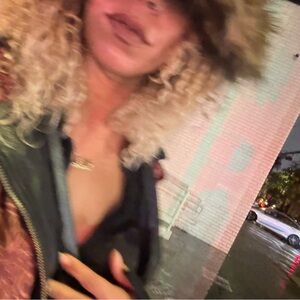 Meet your Posher, Alana